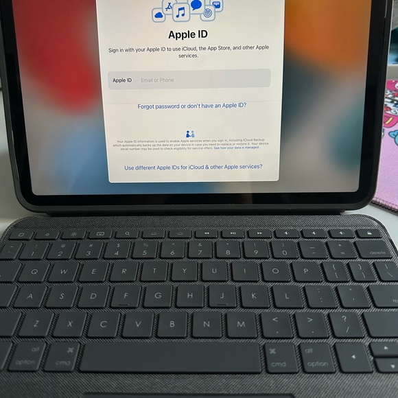 Apple iPad Pro (3rd Gen) 256GB Wi-fi + cellular - Picture 2 of 3